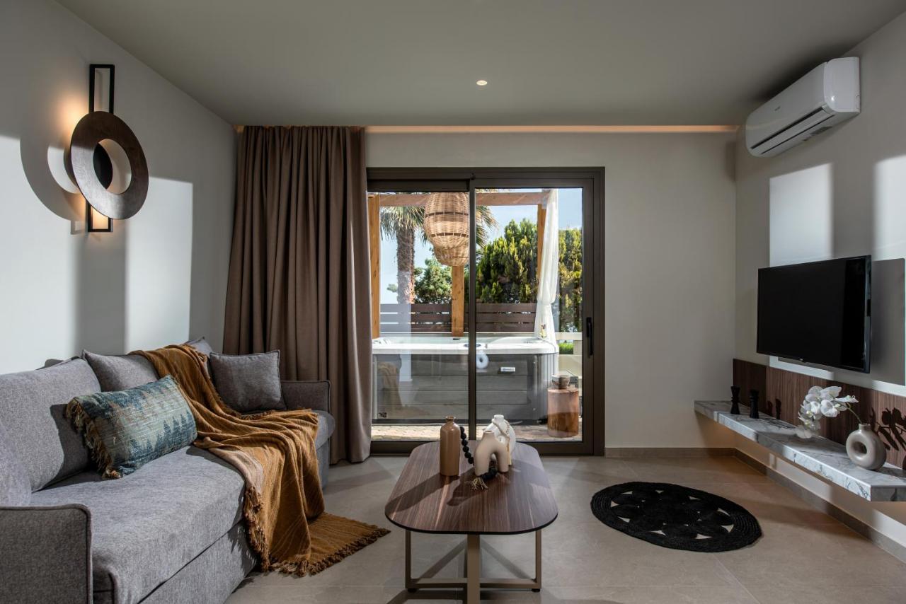 Everest Apartments And Suites Stalida Eksteriør bilde